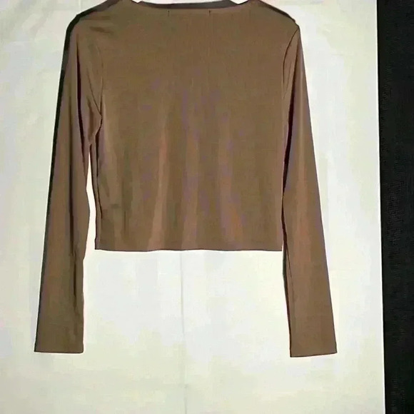 HYFVE Womens Crop Top Sweater Caramel L Long Sleeves Button Down Scoop Neck New - Picture 10 of 11
